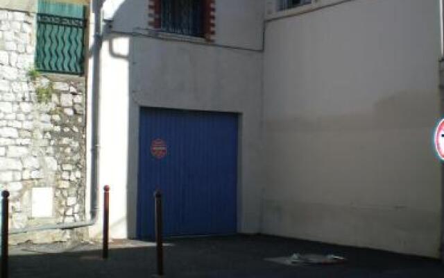 T2 dans maison de village