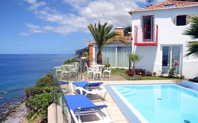 Superb Villa in a Stunning, Private, Peaceful Location | Villa Do Mar II
