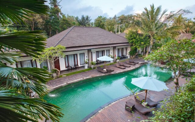 Ubud Raya Hotel