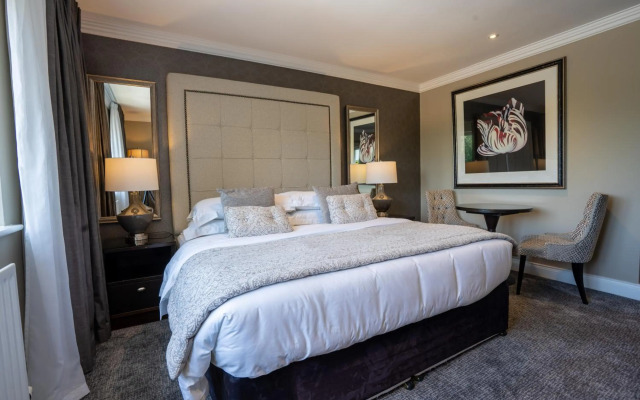 Killarney Oaks Hotel