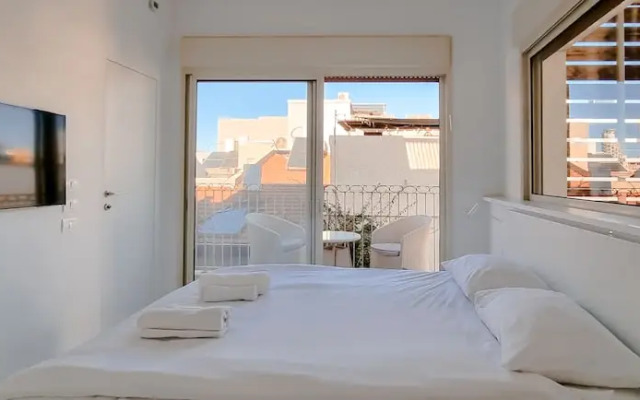 Royal Eden Apartment