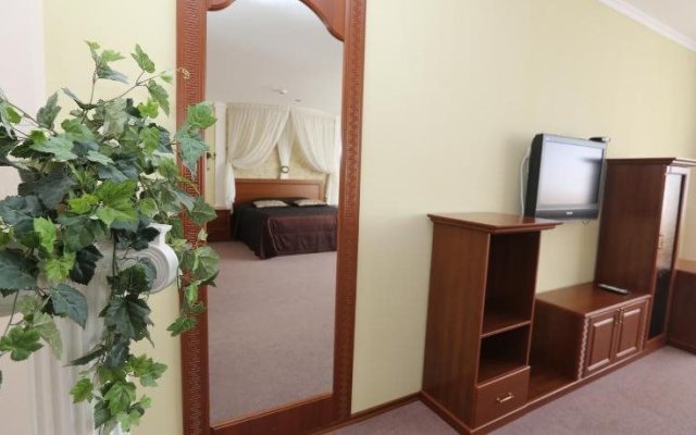 Hotel Kovcheg