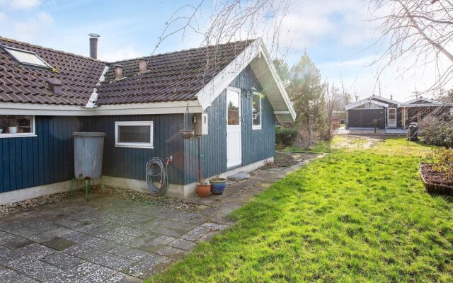 6 Person Holiday Home in Store Fuglede