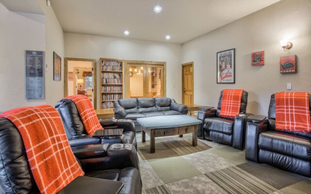 Mountain Getaway Cabinhot Tub & Pool Table4bd