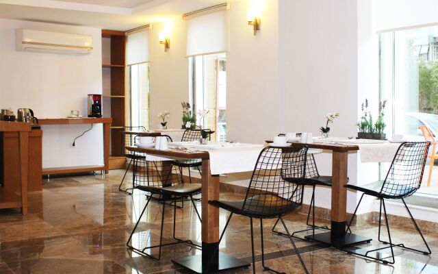 Regna Hotel