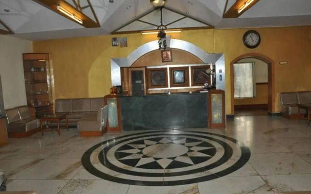 Hotel Ganapati Palace