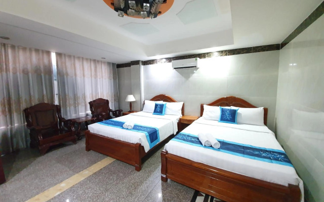 Truong Giang Hotel