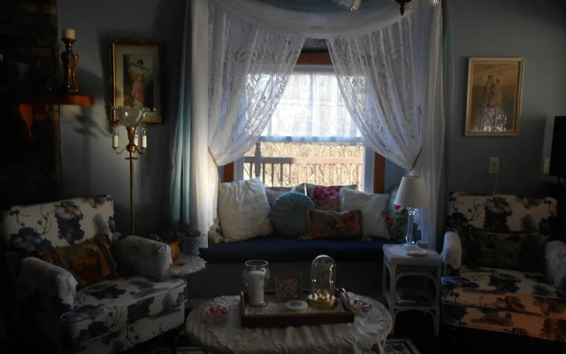 Lake Valley Legends B&B