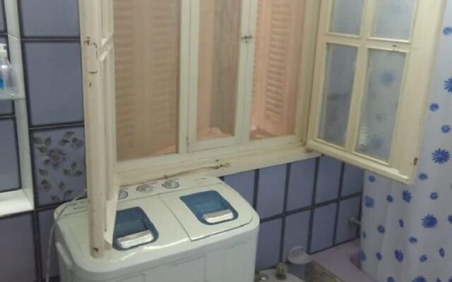 AliWali Room Near Airport Tunis Carthage