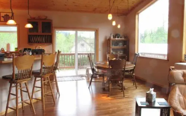 Glacier Creek Lodging