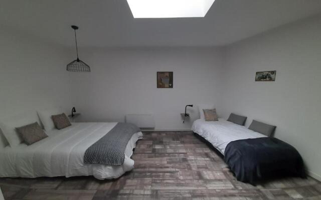 gite des mariés à 7mn du puy du F0U