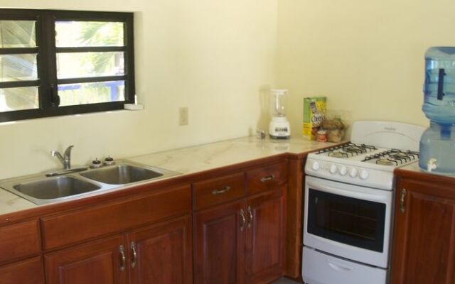 Palm Cove Cabins