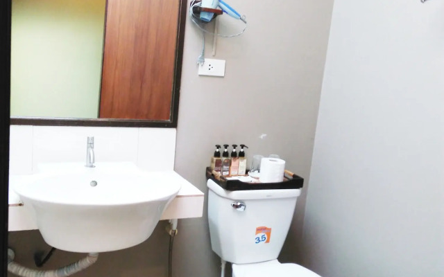 Thanicha Resort Amphawa