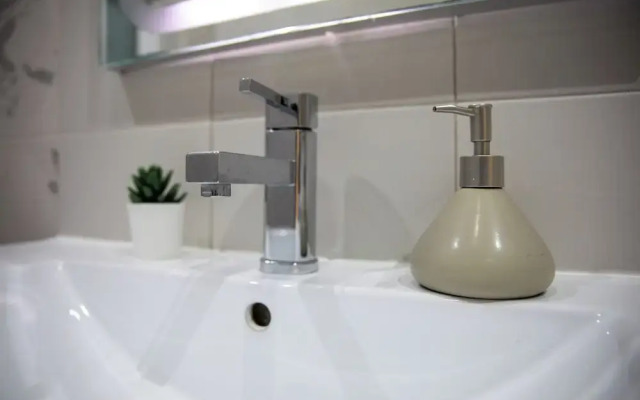 Modern Ensuite Rooms Near Balluta Bay