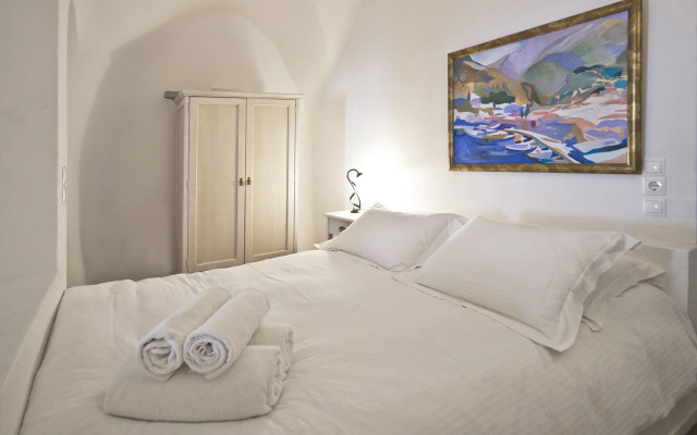 Pantelia Suites