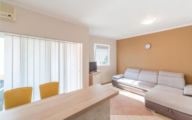 Nice Apartment in Privlaka With 2 Bedrooms and Wifi