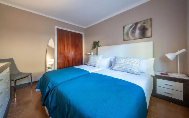 TH123-ApartmentCalaRomana