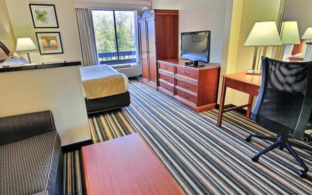 Comfort Suites Chesapeake - Norfolk