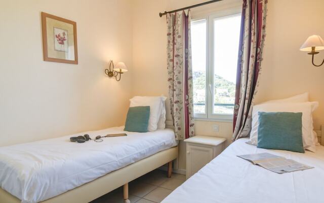 Modern Holiday Home With Dishwasher in the Ardèche Region