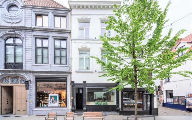 The Fashion Street Residence