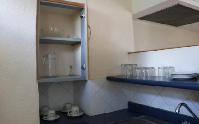 Cypres Hotel & Suites