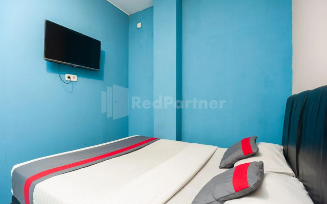 Super OYO 1868 J&b Room Pramuka