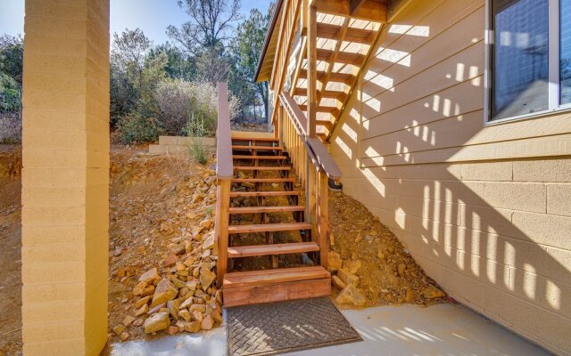 5 Mi to Dtwn Prescott: Home w/ Deck & Mtn Views