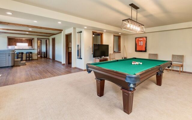 Stewart Highlands Luxury Vacation At Windcliff 6 Bedroom Home by RedAwning