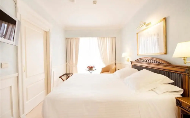 Apartamentos Guadalpin Boutique