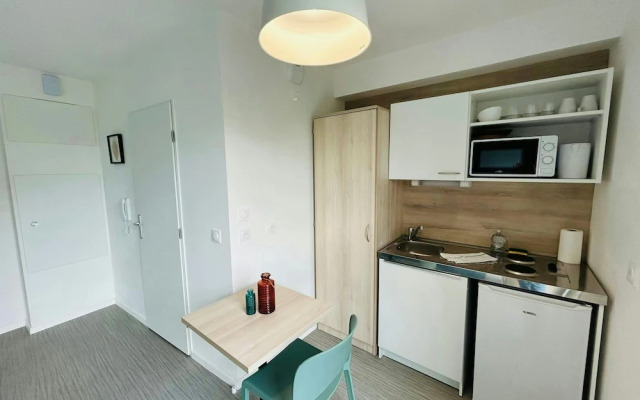 We Live In R - Suite 301