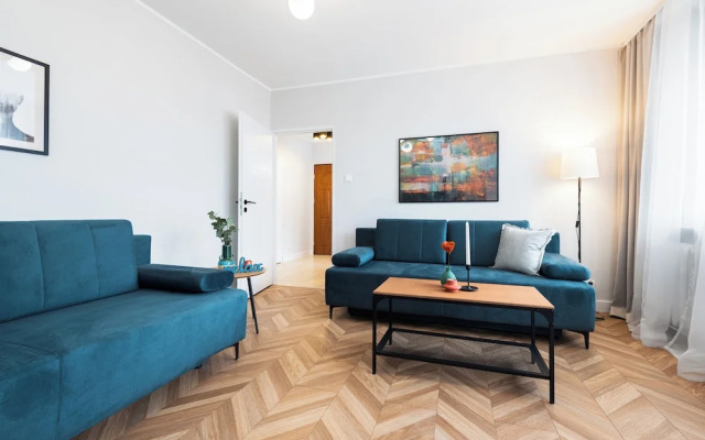 Friends - by Kairos Apartments
