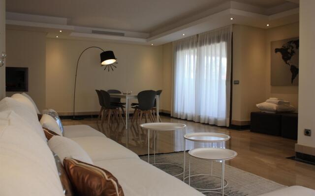 104 - Apartment with private swimming pool