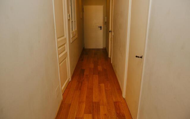 Cozy Apartment Near Sagrada Familia 21B