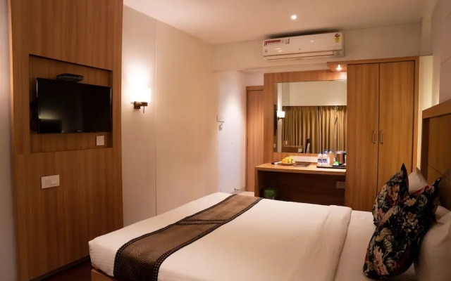 Gold Crest Business Hotel
