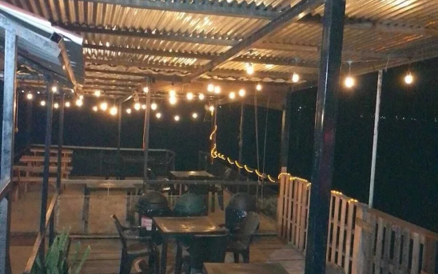 Hostal y Restaurante Tiki Island