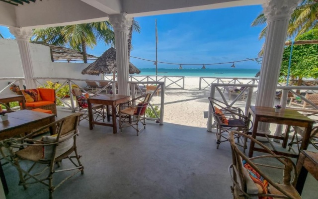 African Paradise Beach Hotel