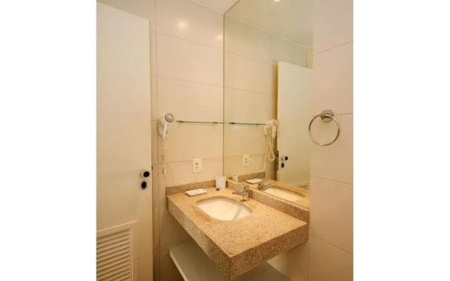 Mc Flats The Claridge