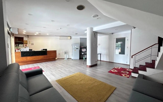 Fu Feng Hotel