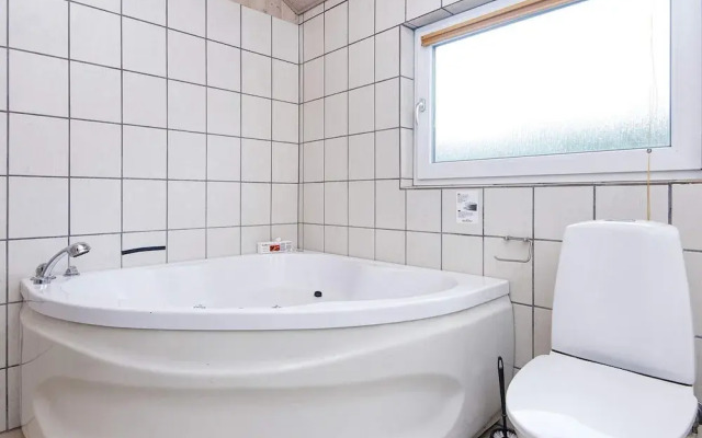 6 Person Holiday Home in Harboore-by Traum