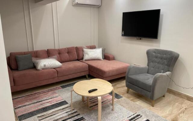 Beverly Hills Flat
