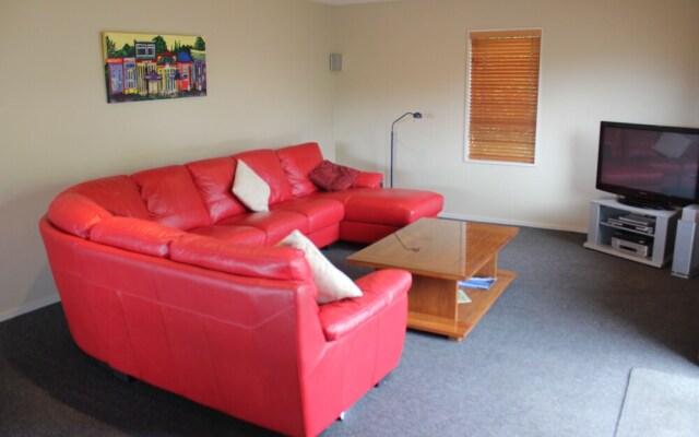 35b Denby Place