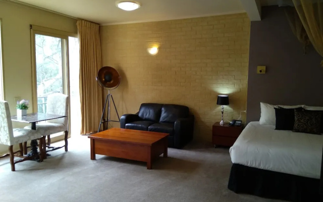 Madison Spa Motel - Adults Only