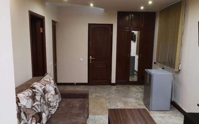 Prime Hotel & Hostel