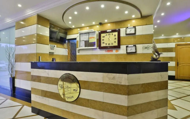 OYO 318 Azure Plaza Furnished Units