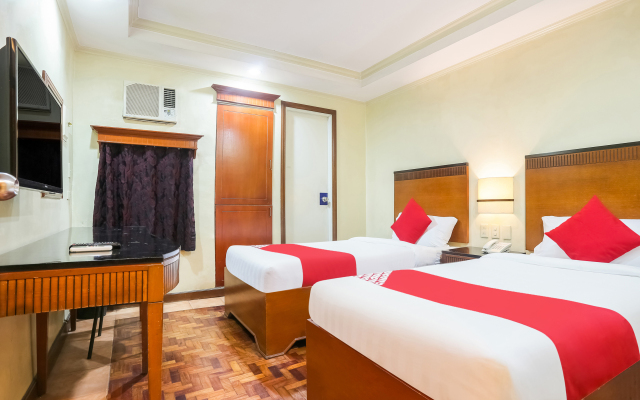 Royale Parc Inn & Suites