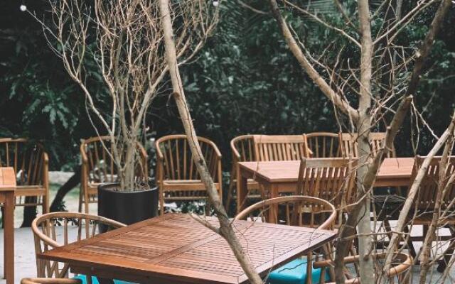 Long Hill Resort And Spa