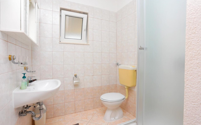 Apartment Lias - with restaurant: A7a drugi kat Rogoznica, Riviera Sibenik