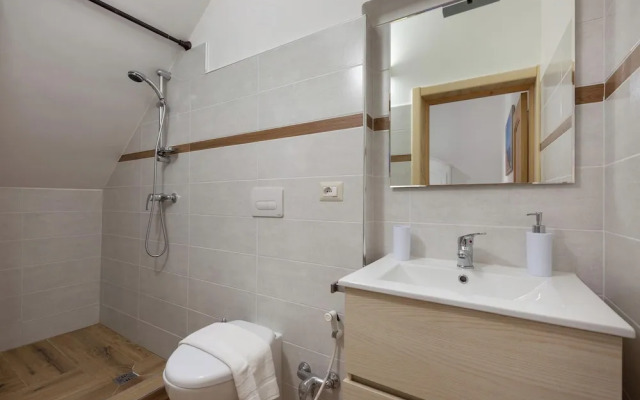 3973 Villa Ketty by Barbarhouse