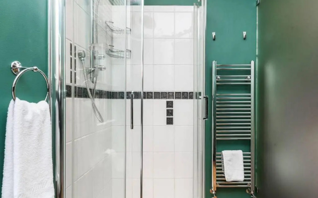 Fantastic One Bedroom Apartment in Soho