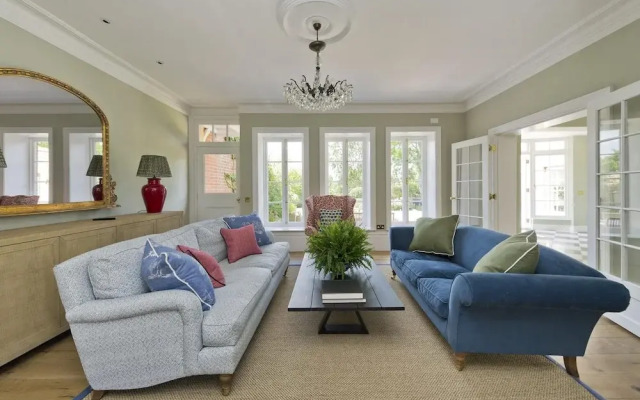 Amazing Spacious 5 Bed House Wimbledon